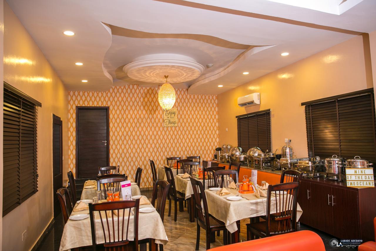Fawzy Hotel Ibadan Exterior photo
